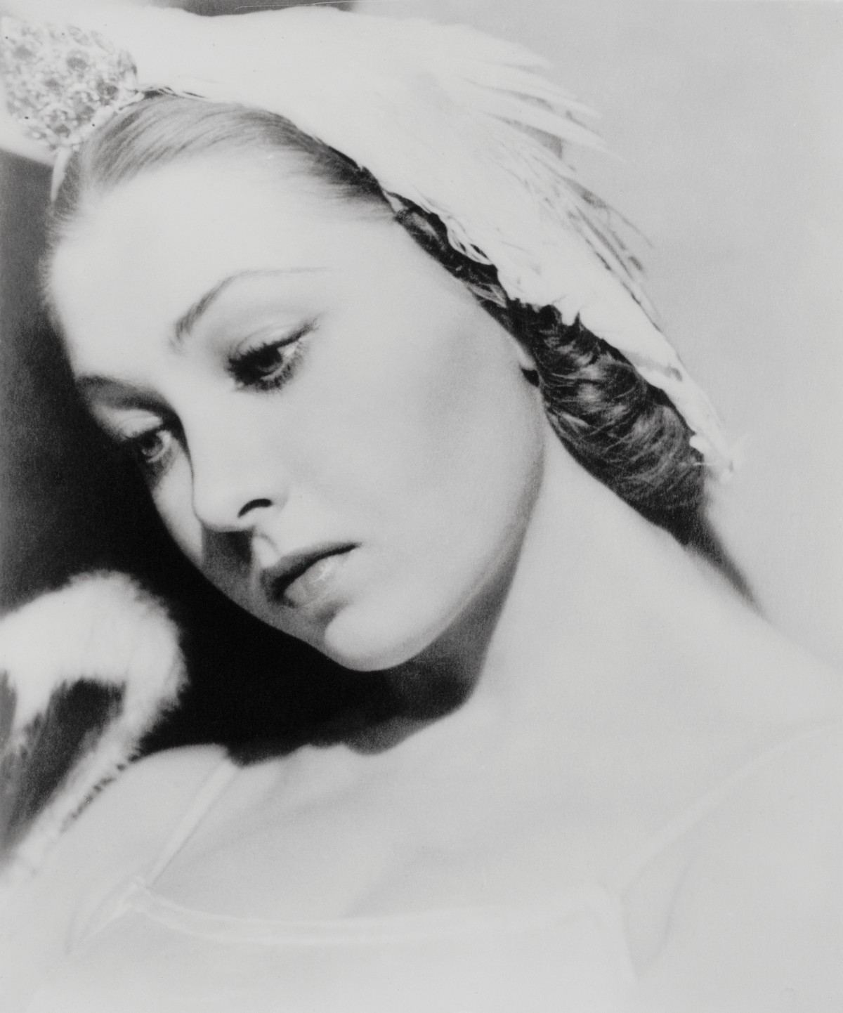 Baronova as swan in Swan Lake (1933)